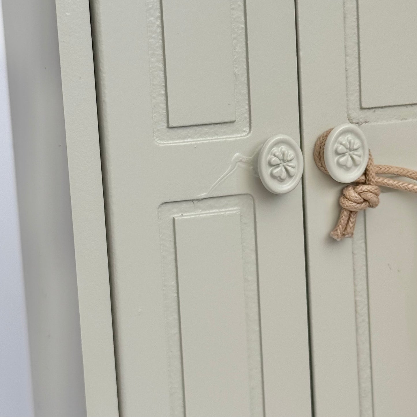 Maileg Closet, Mouse - Cream (SMALL MARKS)