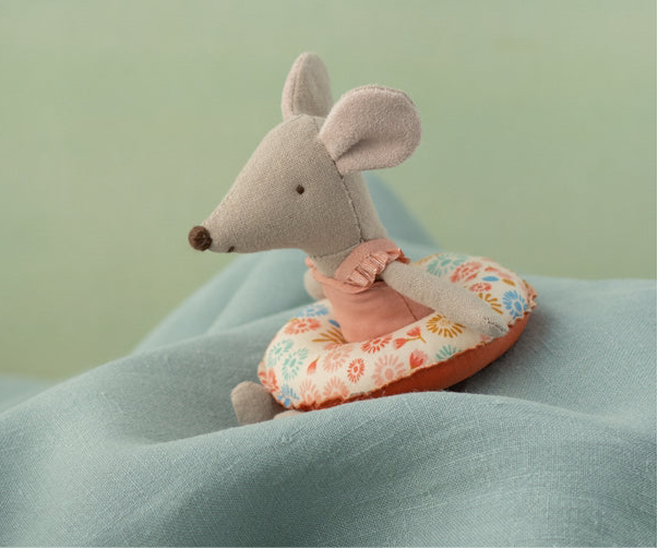 Maileg Beach Mouse with Float, Little Sister - Flower