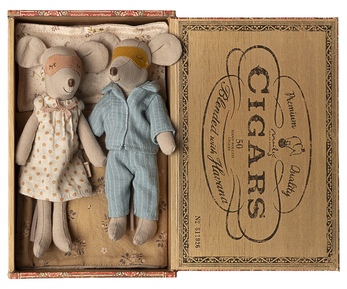 Maileg Mum and Dad Mice in Cigarbox