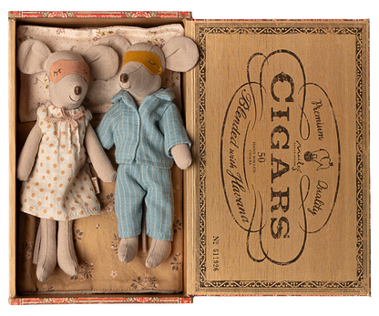 Maileg Mum and Dad Mice in Cigarbox