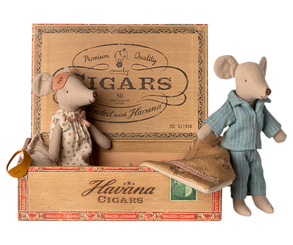 Maileg Mum and Dad Mice in Cigarbox