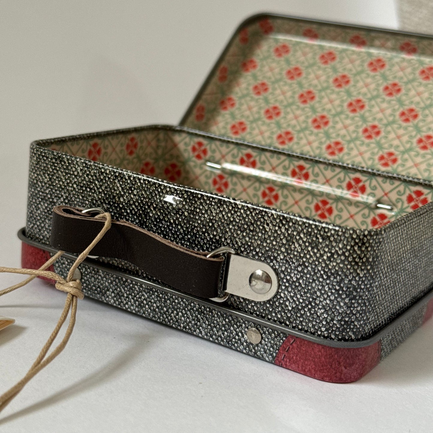 Maileg Metal Suitcase, Grey (FADED)