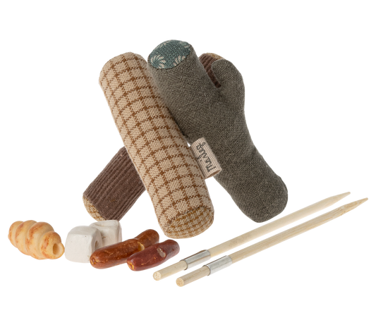 Maileg Bonfire Set for Mouse