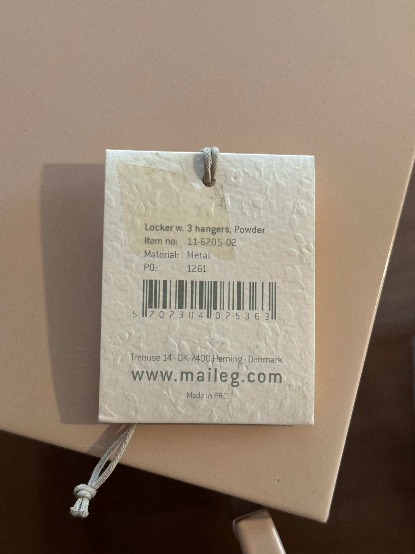 Maileg Locker with Hangers - Powder (DAMAGED)